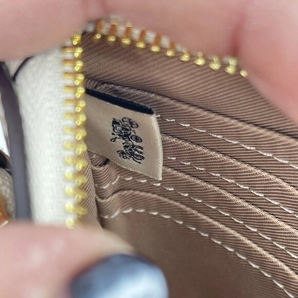 NEW COACH Women’s Double Zip Wallet with Heart Print Canvas CW969 Chalk Multi - Picture 3 of 12